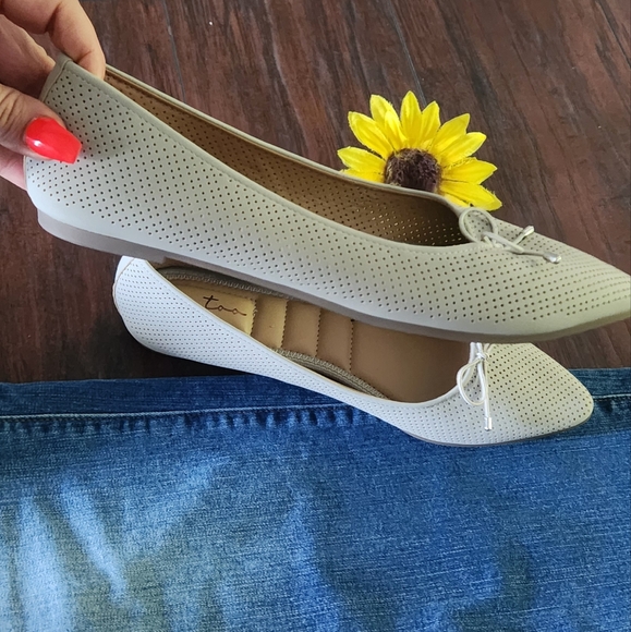 Me Too Tan Ballet Flats with Bow Detail - Picture 2 of 7